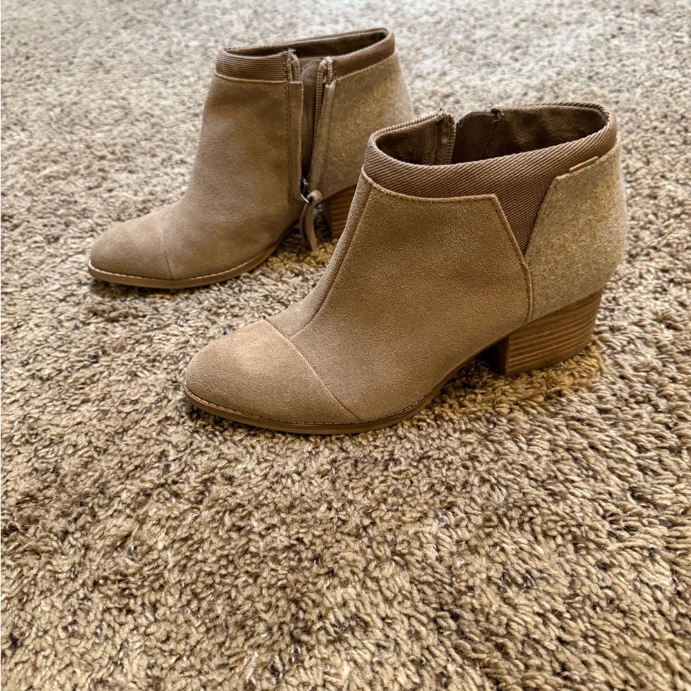Toms Booties - Tan Suede